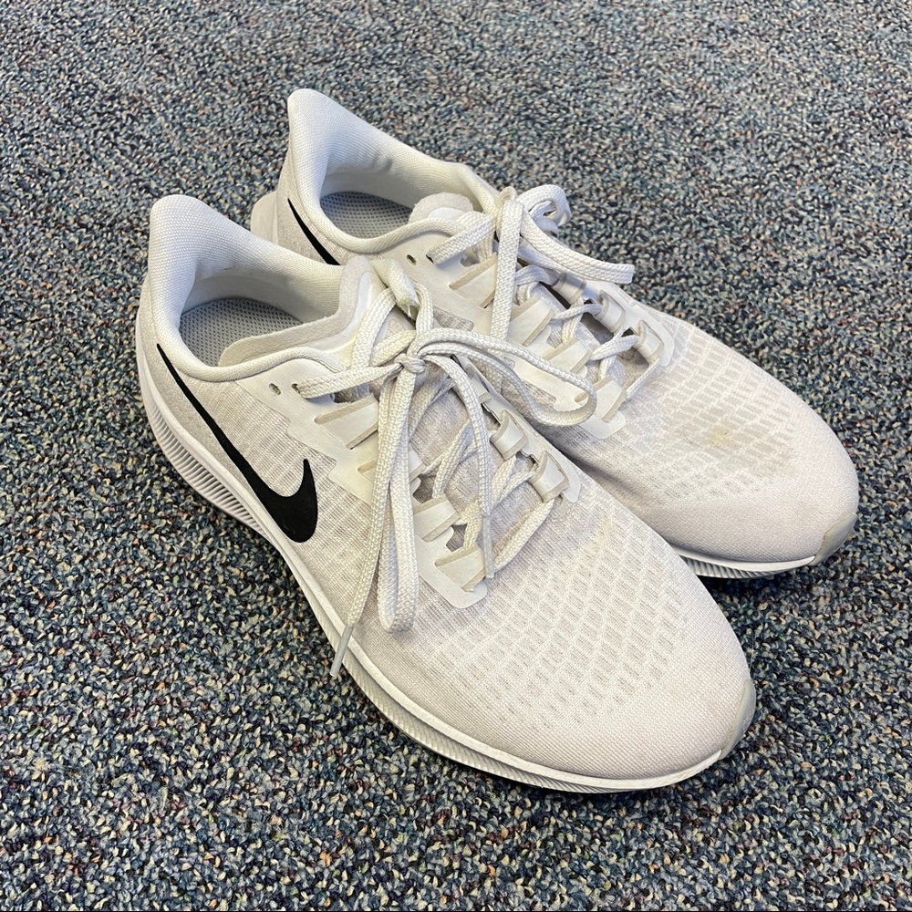 Nike Zoom Pegasus 37 Size 7.5 Womens